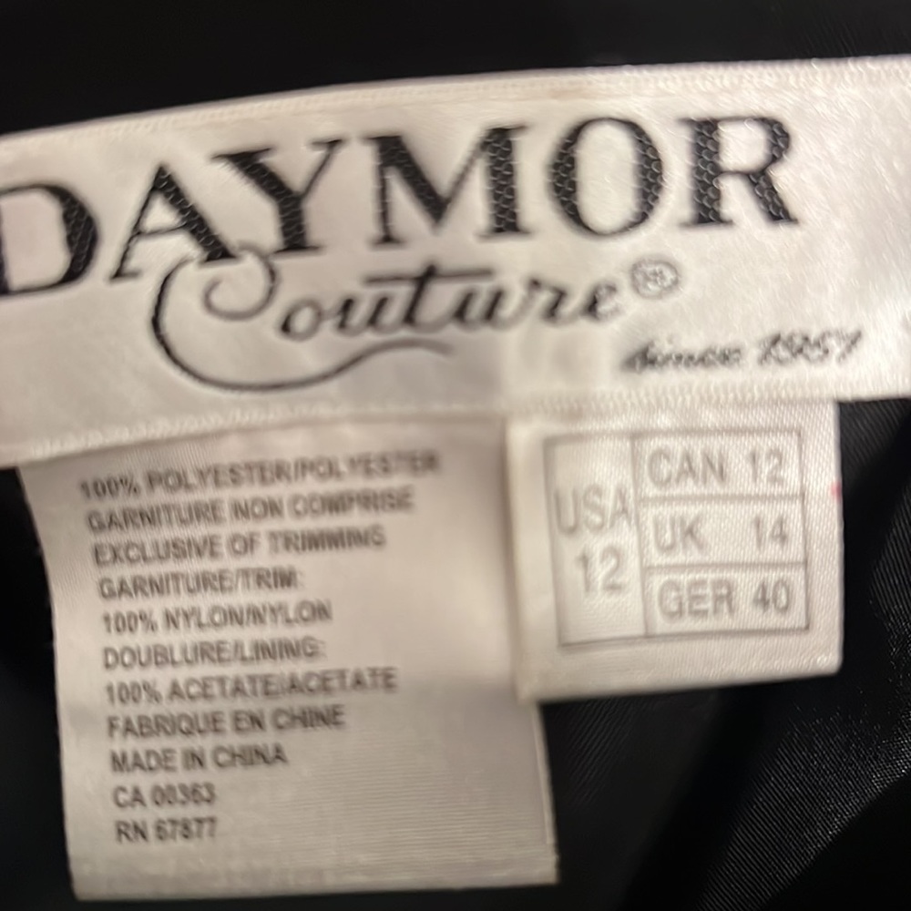 DAYMOR COUTURE Dress - Picture 8 of 8